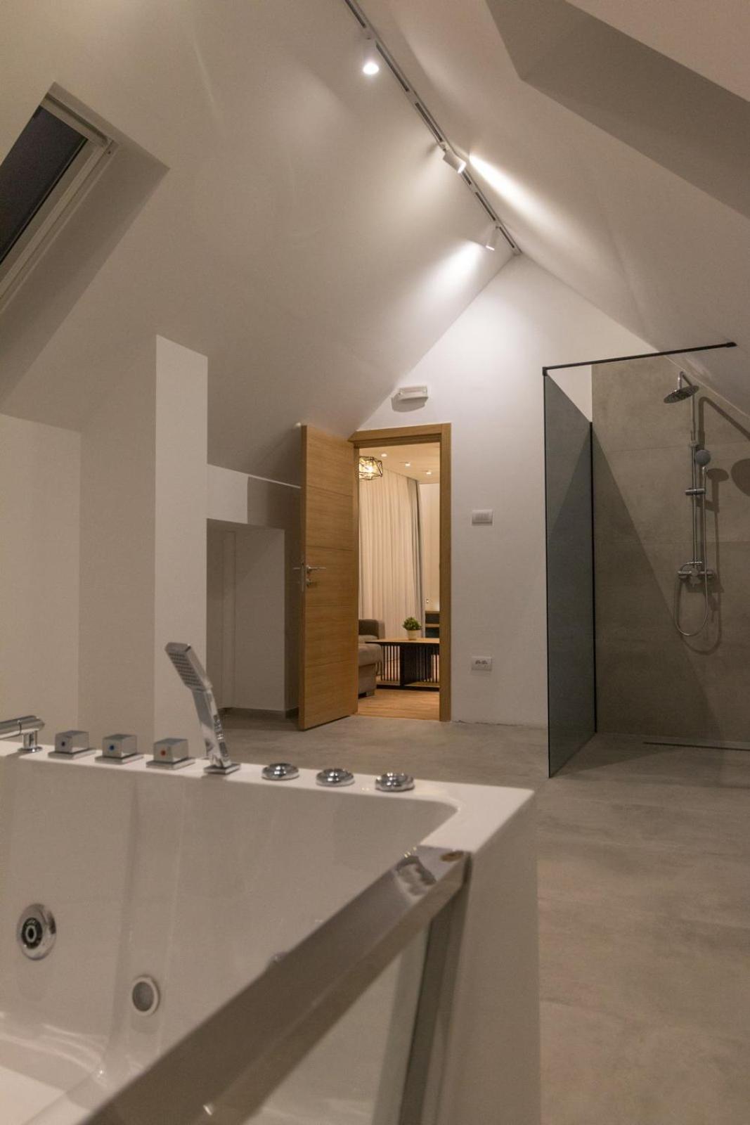Tara Lux Apartment *